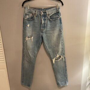 LEVI DISTRESSED JEAN